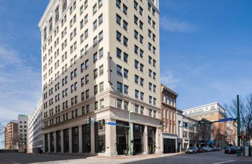 Downtown Hotel | Glass Light Hotel & Gallery, Autograph Collection