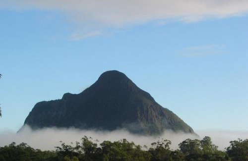 Glass House Mountains House | Glass On Glasshouse