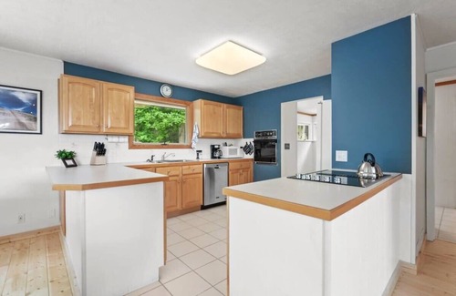 Empire House | Glen Lake Ridge Summa