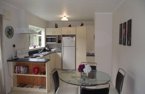 Glenbervie Cottage | GLENBERVIE COTTAGES - Totara Cottage - 2 bedrooms
