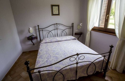 Crocemaroggia Other | Glicine Apartment in Farmhouse with garden and swimming pool