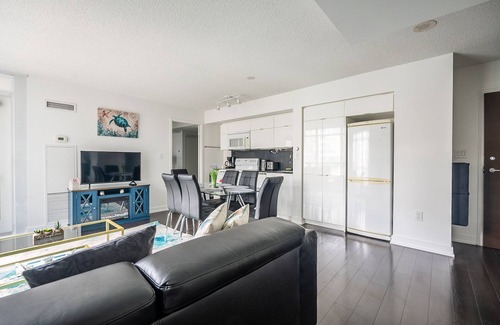 CityPlace Condo | GLOBALSTAY. Aquamarine 2bd 2bath Apartment with Balcony