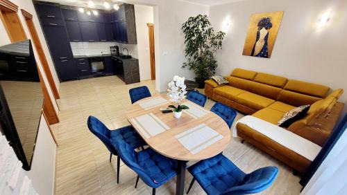 Znin Hotel | Gościniec Krys