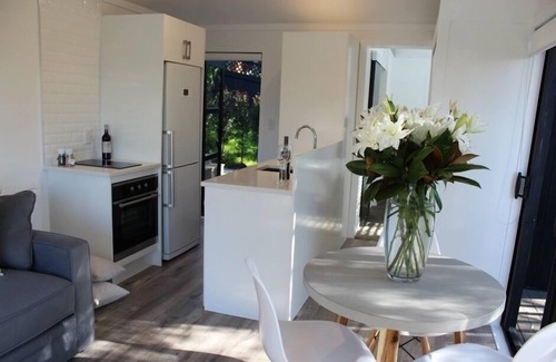 Orakei Cottage | Godden Cottage, your perfect getaway space in the heart of everything
