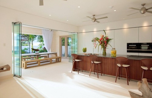 Little Battaleys Villa | Godings Beach House by Fantasia Villas