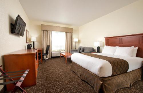 North Battleford Hotel | Gold Eagle Lodge