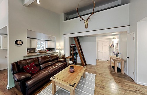 Carbondale House | Gold Medal Fishing