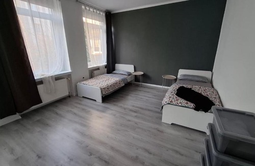 Sued Apartment | Goldberg Apartments