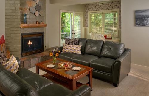 Union Pier Bed & Breakfast | Goldberry Woods- A Modern Farm Resort