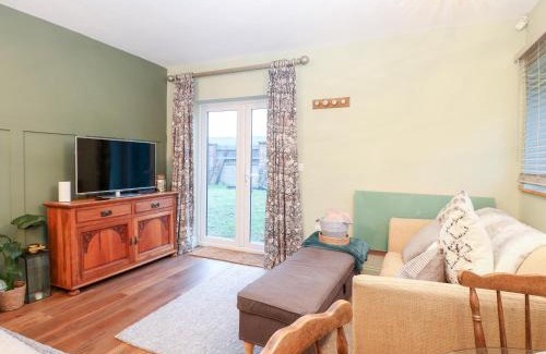 Ditchingham House | Goldcrest Hide