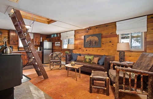 Coal Creek Cabin | Golden, Eldora. Lil Frying Pan Cabin Pets Welcome