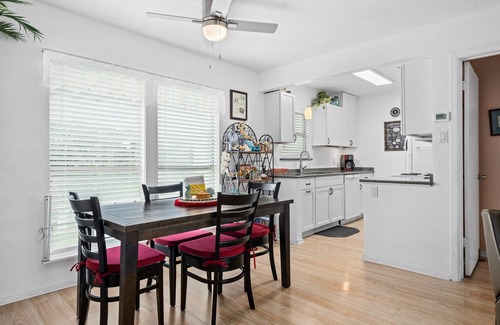 Sailhouse Condo | Golden Gull | Million Dollar Views & Bay Breezes