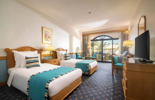 Wadi El Natrun Resort | Golden Hour Views, Pyramids & Resort Comfort in the Heart of Cairo l 2 Rooms