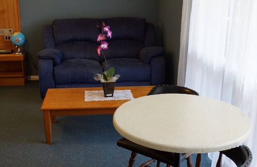 Myrtleford Hotel | Golden Leaf Motor Inn