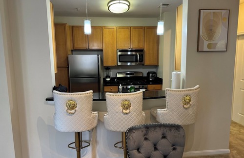 Hanover Apartment | GOLDEN LUX nTwo-Bedroom, Two-Bath