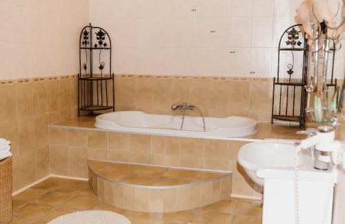 Uman Apartment | Golden park Apartments