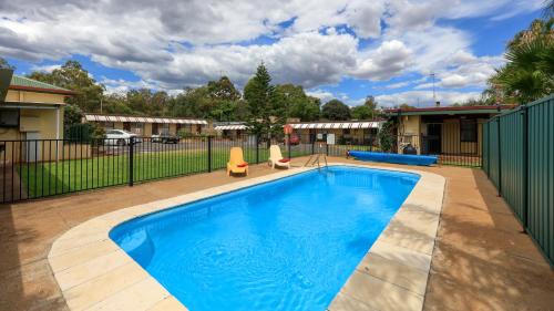 Peak Hill Hotel | Golden Peak Motel PeakHill