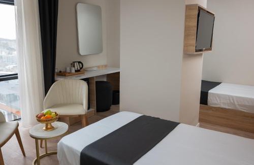 Arnavutkoy Hotel | Golden River Hotel By Continent