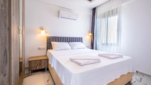 Kas House | Golden Rose Suit pension
