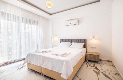 Kas House | Golden Rose Suit pension