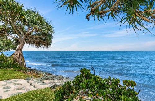 Beachmere House | Golden Sands at Beachmere