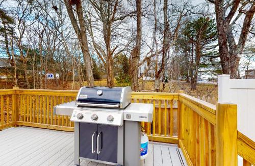 Buzzards Bay House | Golden Slumbers