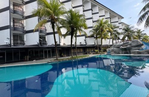 Bagan Pinang Apartment | Golden Straits Villas Beach Resort