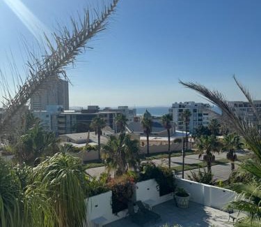 Humewood Apartment | Golden Suite Apartment Summerstrand
