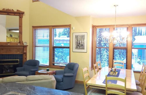 Silver Star Mountain House | Golden Sun