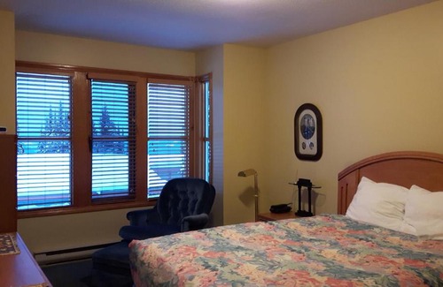 Silver Star Mountain House | Golden Sun