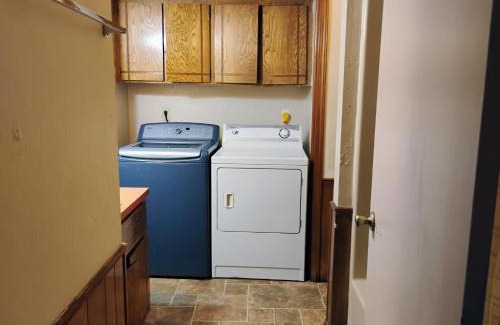 Lawton Apartment | Golden Sunflower's Apt C