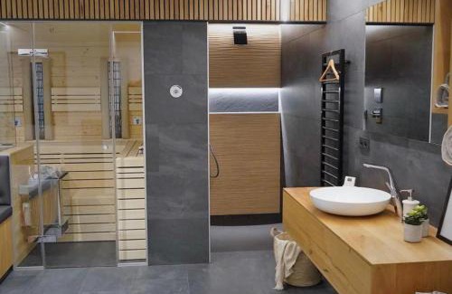 Sankt-Vith Apartment | Golden Sunset Wellness Suite