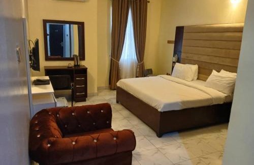 Kwara Hotel | Golden Top Hotel and Suites