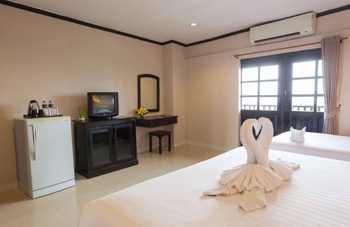 North Pattaya Hotel | Golden Tulip Essential Pattaya