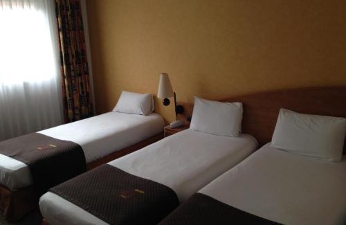 Saint-Witz Hotel | Golden Tulip Roissy Saint Witz