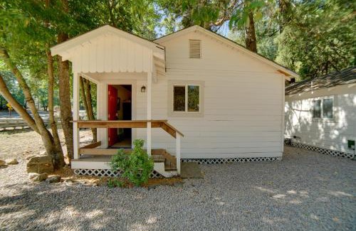 Cobb House | Golf and Hike Cobb Mountain Cabin in Scenic Forest!