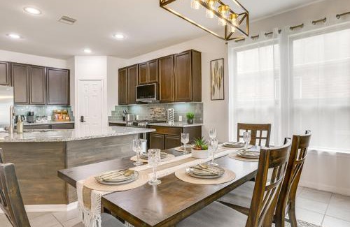 Katy House | Golf, Bike, Fish and More Family Getaway in Katy