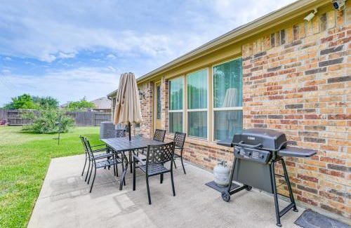 Katy House | Golf, Bike, Fish and More Family Getaway in Katy