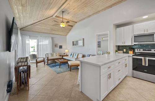 Treasure Cay Villa | Golf Cart Included, Bimini Villa, Treasure Cay, Bahamas, 100 yards from beach