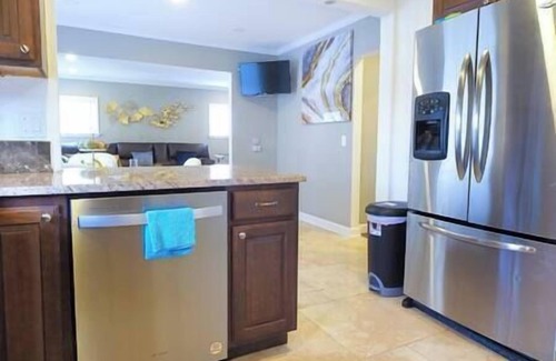 Sioux City House | Golf Course Views House 5BR-5Beds, 100% Fiber.