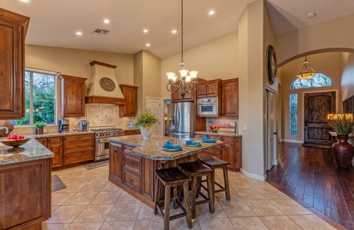 Las Sendas House | Golf & Hiking, LUX Resort Amenities, Htd Salt H20 POOL, Spa, Putt Green, Satellite TVs, 31 Night Min