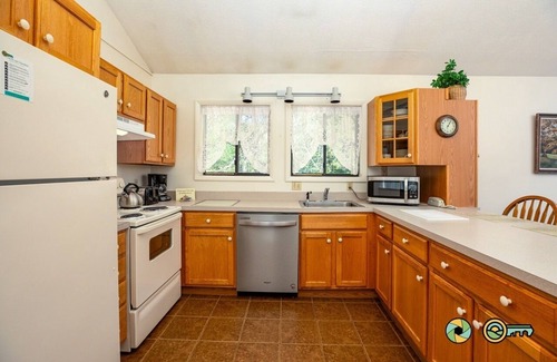 Basye Ski Chalet | Golf-lover's Mountain Chalet (#150B) - Double-level deck with front-row golf course view!