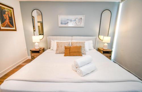 Innisfil Apartment | Golf Paradise Pool Fire Pit King Bed