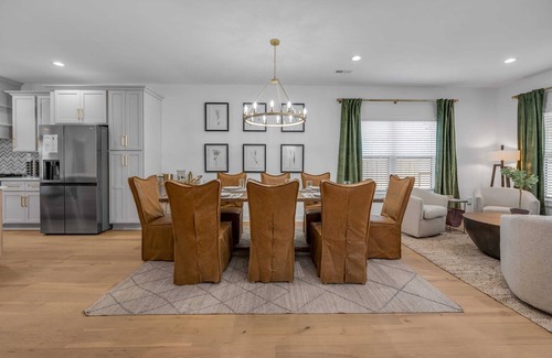 Lexington House | Golf Simulator | Hot Tub | Game Room | Pool Table