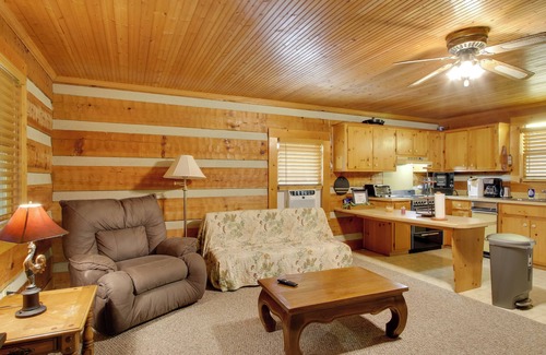 Gracewood House | Golfer's Getaway: Hephzibah Home w/Pool Access