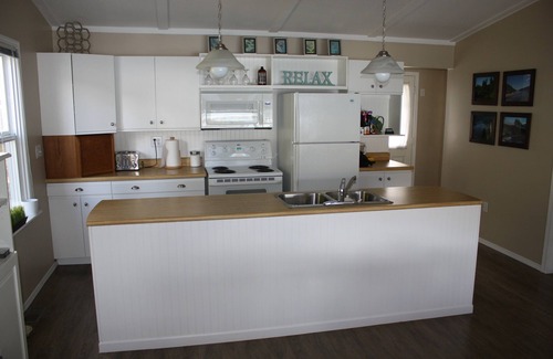Christina Lake House | *GOLFERS - PRIME WATERFRONT CABIN, SANDY BEACH - CHRISTINA LAKE, BC!