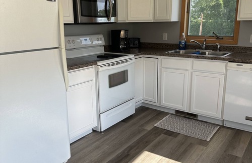 Dalton Apartment | Golfing Retreat 2 bedroom apartment overlooking 9 hole golf course