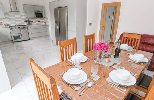Little Haven Cottage | GOLYGFA HAFAN, pet friendly, country holiday cottage in Little Haven