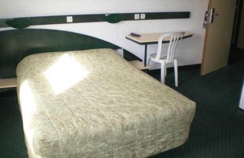 Arques Hotel | Good Night Hotel