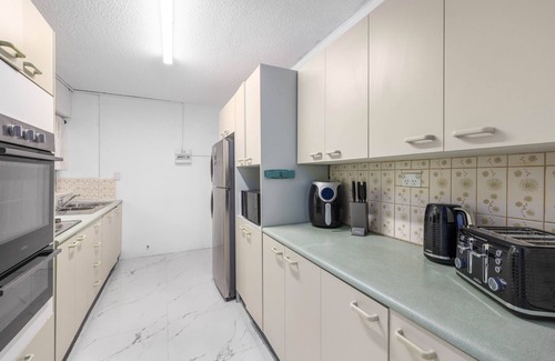 Margate Apartment | "Good Vibes on Margate Beach" - Margate Q 4019